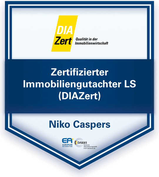 Siegel: Zertifizierter Immobiliengutachter LS (DIAZert) — Personenzertifizierung Niko Caspers entsprechend der international anerkannten DIN EN ISO/IEC 17024 · Marktwertermittlung nach ImmoWertV für Wohn- und Gewerbeimmobilien